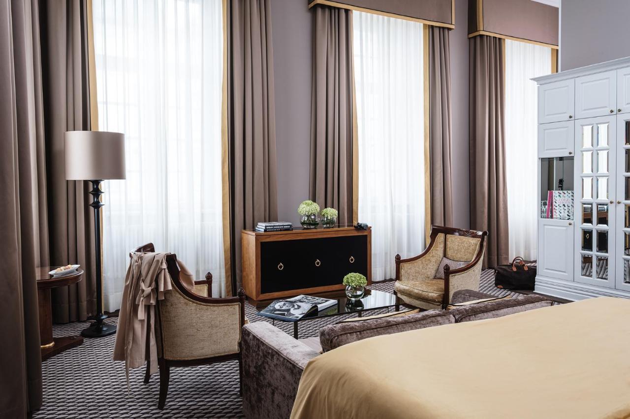 Althoff Grandhotel Schloss Bensberg Bergisch Gladbach Luaran gambar A suite at the Mandarin Oriental, Munich