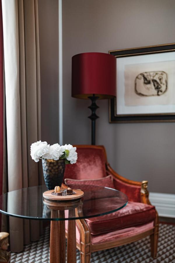 Althoff Grandhotel Schloss Bensberg Bergisch Gladbach Luaran gambar A room at the hotel