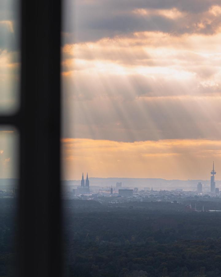 Althoff Grandhotel Schloss Bensberg Bergisch Gladbach Luaran gambar View of Frankfurt from the observation deck