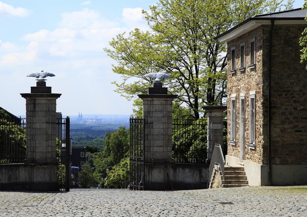 Althoff Grandhotel Schloss Bensberg Bergisch Gladbach Luaran gambar Entrance to the house